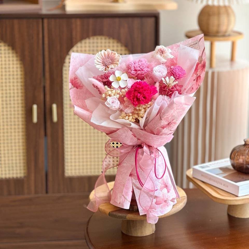 Janet Preserved Flower Bouquet