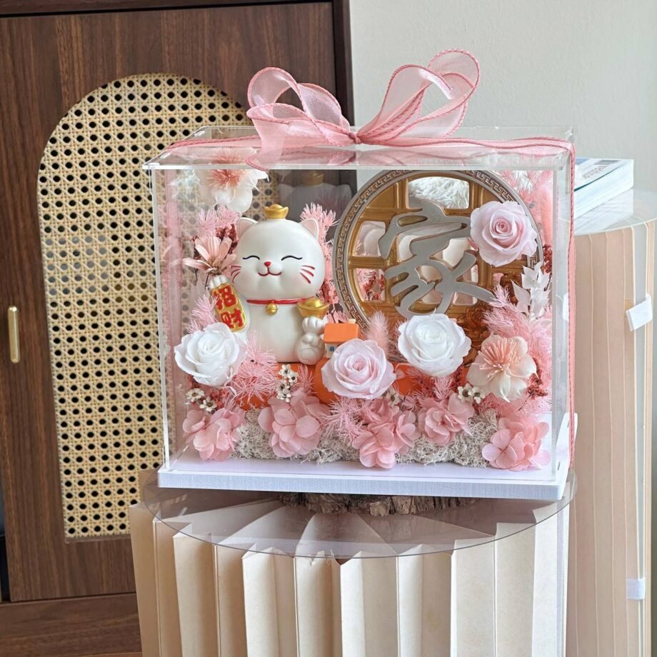 Urica Preserved Flower Acrylic Box